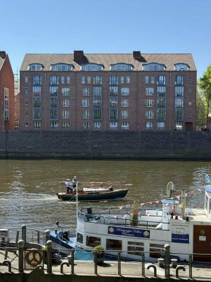 Wohnen am Wasser : Traumhafte 4-Zimmer-Penthouse-Wohnung in exklusiver Lage von privat