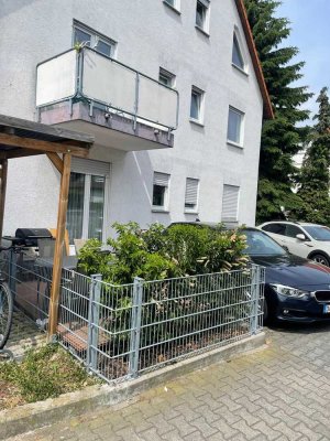 Schöne, moderne 9-Zi.-Maisonette-Whg. mit Garten, Süd-Terr., Doppelgarage, 4 Stellpl. in Griesheim