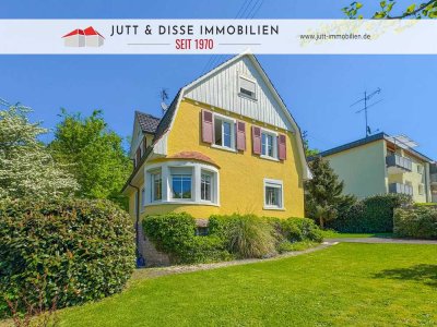 Gepflegtes 1-2 Familienhaus mit sonnigem Gartengrundstück und Doppelgarage in Baden-Baden