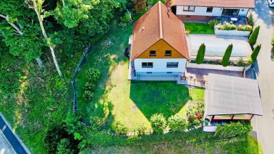 Einfamilienhaus mit schönem Garten in verkehrsgünstiger Lage