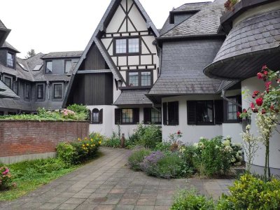 Ruhige, stilvolle und gepflegte 2-Zimmer-Maisonette-Wohnung mit EBK in Bonn Mehlem