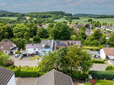 Weiter Blick ins grüne Lauterbachtal in Königsw.-H´Rott  , freist. EFH Bj. 2001 auf 518 m² Grundst.