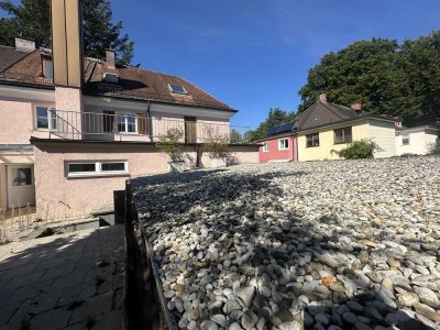 Geschichtsträchtiges Ensemblehaus mit viel Charme und Platz für die Familie!
