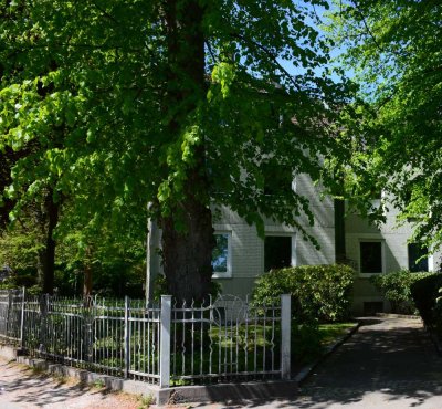 Charmante 1-Zimmer-Wohnung mit Loggia am Botanischen Garten im bevorzugten Hamburger Westen/Flottbek