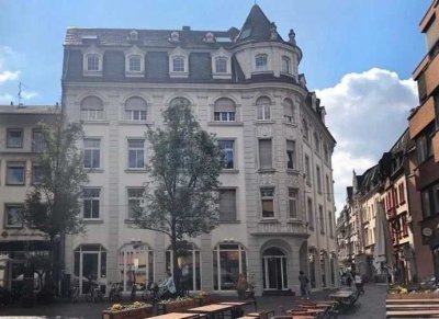 Trier-Innenstadt: Charmante Altbauwohnung am Stockplatz mit Blick über die Dächer von Trier