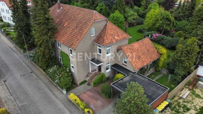 + Leerstehend: 3-Familienhaus mit Entwicklungspotenzial