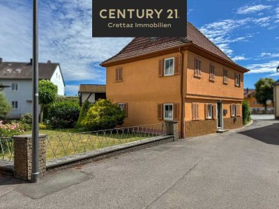 Vermietetes Zweifamilienhaus als Kapitalanlage - in zentraler & idyllischer Lage