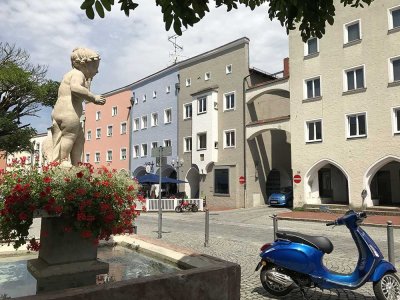 ... AIGNER - hervorragend saniertes Altstadthaus in prominenter Lage mit Ladenlokal und Wohnraum ...