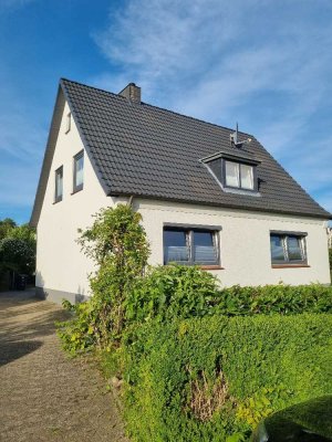 gemütliches Familienhaus mit großem Garten in ruhiger Lage