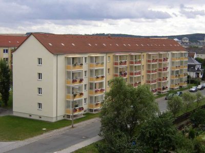 Gemütliche 4-Raum-Wohnung mit Badewanne, Dusche u. Balkon in Gera-Debschwitz