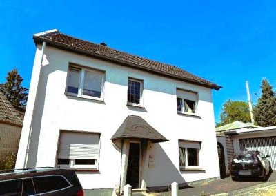 "Traumhaftes, freistehendes Einfamilienhaus in Solingen-Gräfrath – Stark reduziert !!!