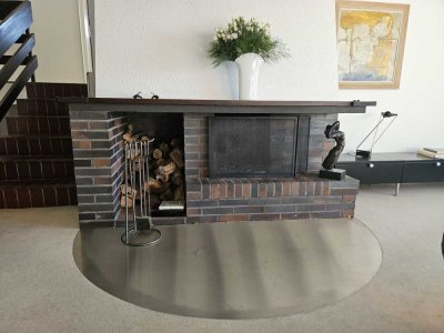 WG gesucht: Split-Level-Haus voll möbliert zu vermieten