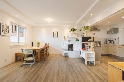 GEMÜTLICHE FAMILIEN-MAISONETTEWOHNUNG MIT GROSSZÜGIGEM RAUMKONZEPT &amp; BALKON