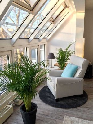 Exklusive Dachgeschosswohnung mit Elbblick und Kamin!