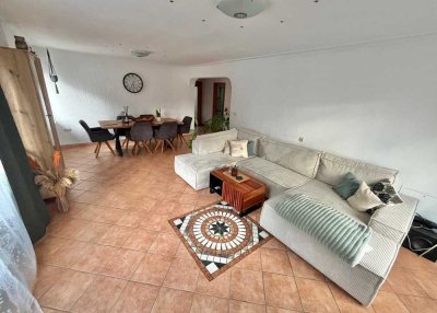 Gepflegtes Zweifamilienhaus in ruhiger Lage von Contwig