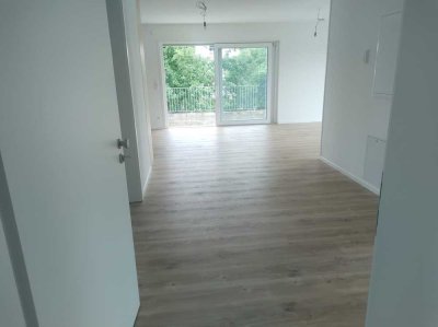 Moderne helle 3-Zimmer-Wohnung mit zwei großen Balkonen in Oberessendorf
