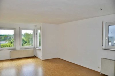 Helle 2-Zimmer-Terrassenwohnung mit Einbauküche und Panoramablick über Scharnhausen, Ostfildern