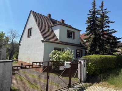 Teilweise sanierungsbedüftiges Einfamilienhaus in der Branitzer Siedlung in Cottbus