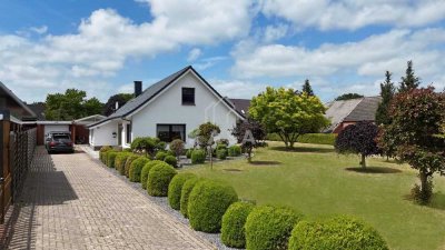 Charmantes Zuhause mit Garten, Garage und Nebengebäuden – ruhig gelegen in Holtland-Nücke!