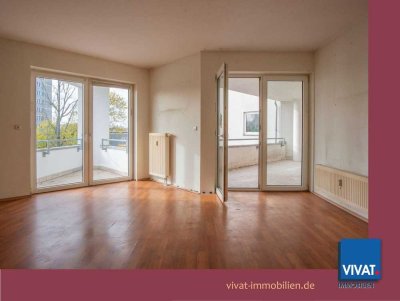 Extravagante 2ZKB mit Balkon, großer Loggia, TG-Stellpl.. Zentrum fussläufig. MODERNISIERUNGSBEDARF!