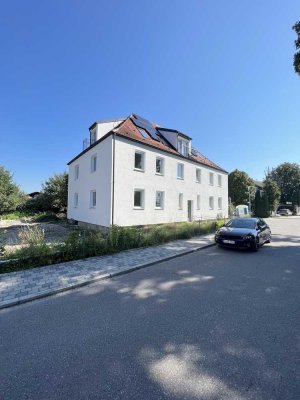 Zentrale 3-Zimmer Wohnung mit Balkon & EBK am Bahnhof Großkarolinenfeld