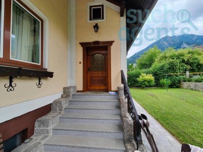 Ein-Zweifamilienhaus mit traumhaften Ausblick und Altbaucharme