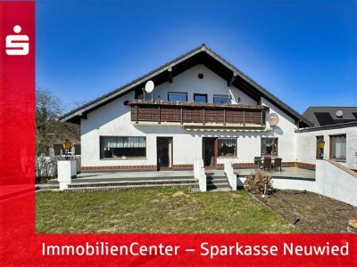 Großzügiges Wohnhaus in verkehrsgünstiger Lage