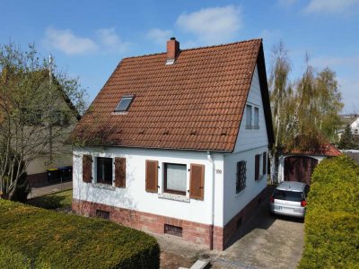 Einfamilienhaus mit Potential auf schönem Erbpachtgrundstück mit Kaufoption!