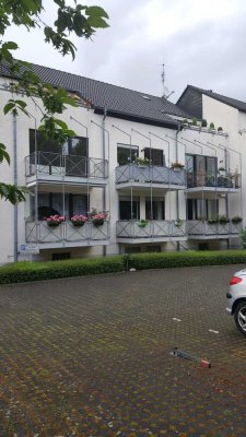Geschmackvolle 2-Zimmer-Wohnung mit Balkon und EBK in Hürth