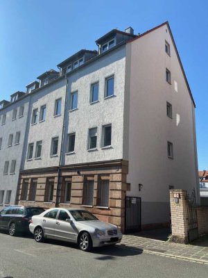 Studenten willkommen: 5-Zimmer Wohnung als WG in zentraler und ruhiger Lage, nähe Rathenauplatz