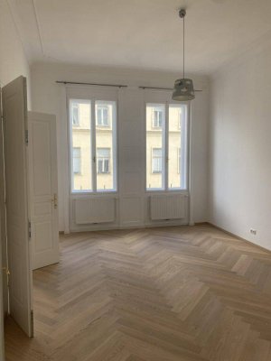 Stilvolle Altbauwohnung ca.107m² mit Balkon in Toplage 1070 Wien!