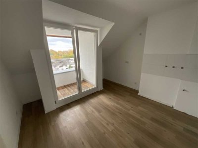 Dachgeschosswohnung in Düsseldorf-Oberbilk, 3,5 Zimmer, frisch saniert