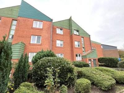 Gepflegte geräumige vier Zimmer Wohnung frei! Nur mit Wohnberechtigungsschein!