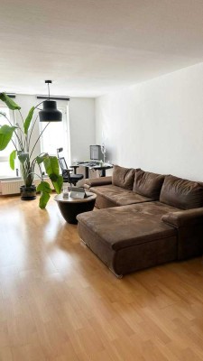 Zentrale 2-Zimmer-Wohnung mit Balkon und TG