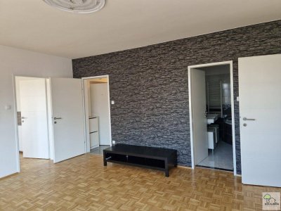 FAMILIENWOHNTRAUM BISAMBERG - Großzügige 4-Zimmer-Wohnung mit Loggia und Ausblick