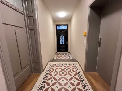 ILIEV IMMOBILIEN: Attraktive 3-Zimmer-Altbau-Maisonettewohnung mit Wohnküche in GLOCKENBACH