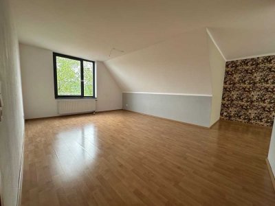 Exklusive 3 Zi. Wohnung mit Terrasse und Stellplätze über den Dächern von Schorndorf