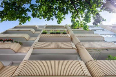 Kantstraße right on your doorstep – perfectly laid-out and renovated 2.5-room space miracle
