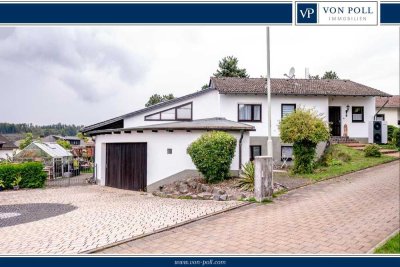 Großzügiges Einfamilienhaus mit Einliegerwohnung - Nähe Limburg - in Waldernbach.