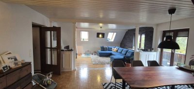 Heller 4,5 Zi. Maisonette-Traum mit Komfort, Flair und Südbalkon im Herzen Neubibergs