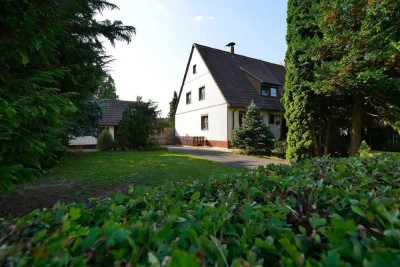 Schönes Eckgrundstück mit Doppelhaushälfte sucht neue Bewohner
