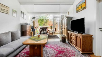 Wohnkomfort trifft Design – stilvolle Wohnung mit Wintergarten und Stellplatz