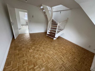 Erstbezug nach Modernisierung - Maisonette Wohnung in ruhiger Lage von Hamburg-Marienthal
