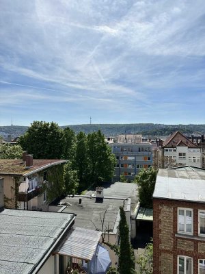 Residieren Sie über den Dächern von Stuttgart ! 4 Zi DG Maisonette mit Sauna