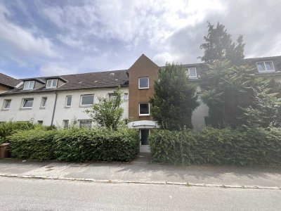 Frisch renovierte 2,5 Zimmer- Wohnung mit modernisiertem Duschbad