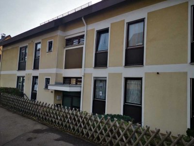 Sonnige und zentrumsnahe, ruhige 2-Zimmer Wohnung mit EBK