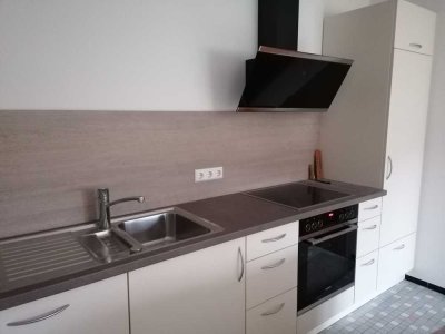 ruhige, neu renovierte 3,5 Zimmerwohnung