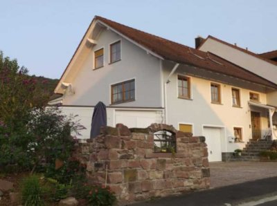Schönes Einfamilienwohnhaus mit Wintergarten ab 01.03.26 zu vermieten