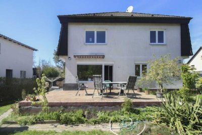 Charmante Doppelhaushälfte mit traumhaftem Garten in ruhiger Lage von Berlin-Bohnsdorf