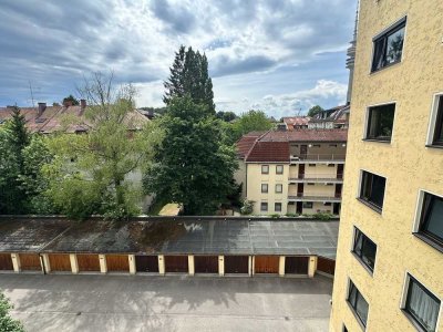 Ohne Lift--4 Zimmer Wohnung-oberstes Geschoss ,  TG mgl